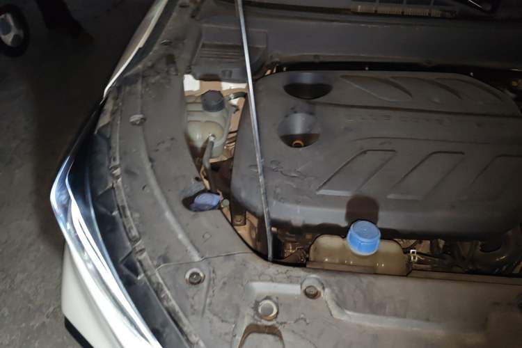 Used CHANGAN OSHAN X5 2021 1.5T DCT Flagship Edition Engine Bay Right