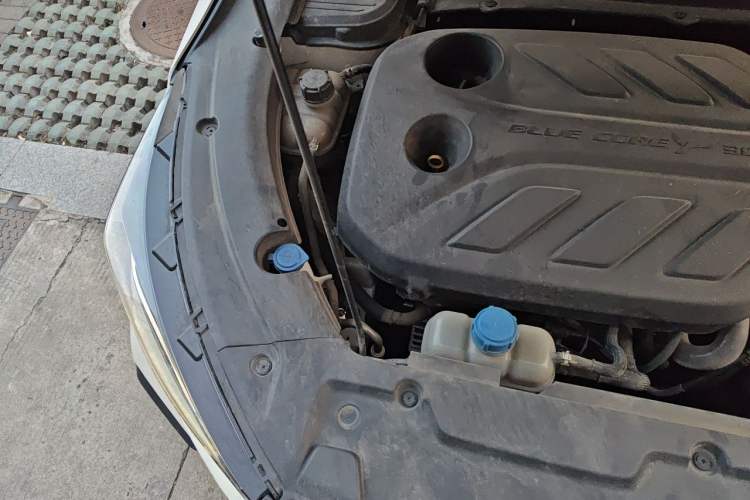 Used CHANGAN OSHAN X5 2021 1.5T DCT Flagship Edition Engine Bay Right