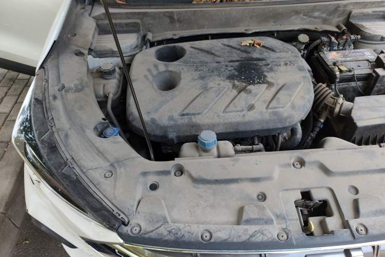 Used CHANGAN OSHAN X5 2021 1.5T DCT Luxury Edition Engine Bay Right