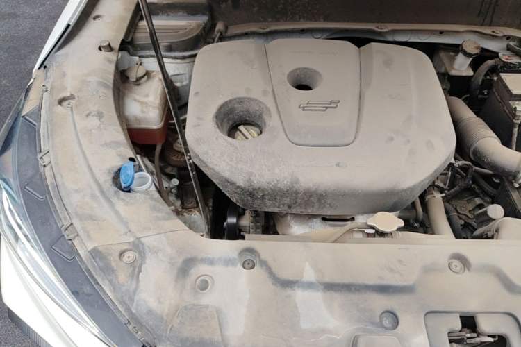 Used CHANGAN OSHAN X5 2021 1.6L CVT Comfort Model Engine Bay Right