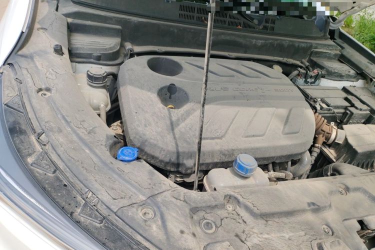 Used CHANGAN OSHAN X5 2021 1.5T DCT Flagship Edition Engine Bay Right