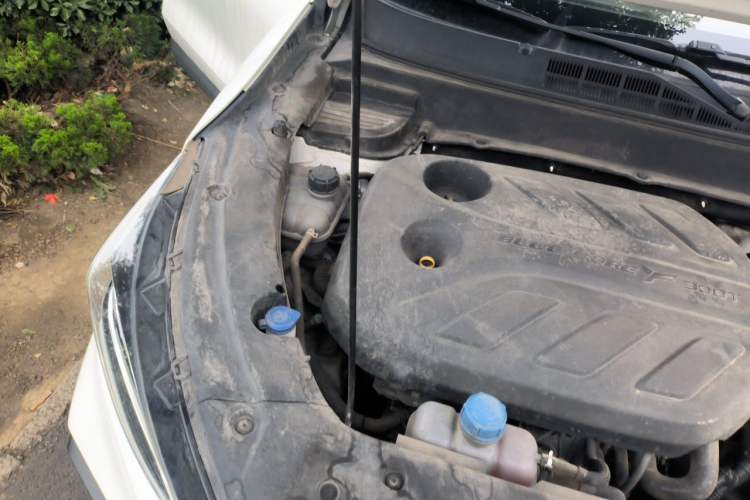Used CHANGAN OSHAN X5 2021 1.5T DCT Flagship Edition Engine Bay Right