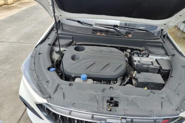 Used CHANGAN OSHAN X5 2021 1.5T DCT Luxury Edition Engine Bay Right