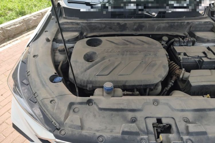 Used CHANGAN OSHAN X5 2021 1.5T DCT Luxury Edition Engine Bay Right
