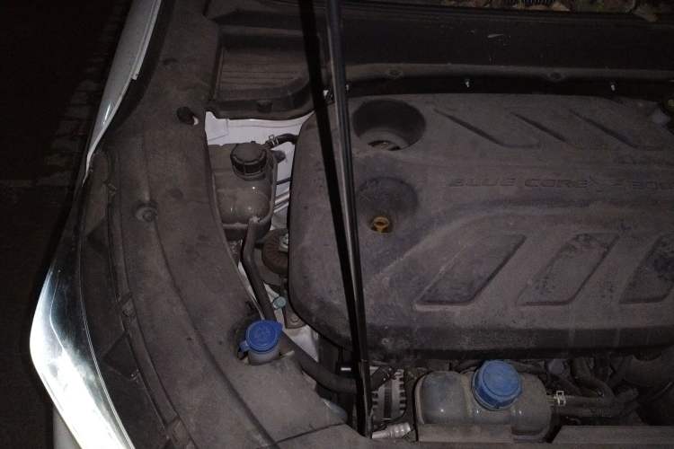 Used CHANGAN OSHAN X5 2021 1.5T DCT Flagship Edition Engine Bay Right