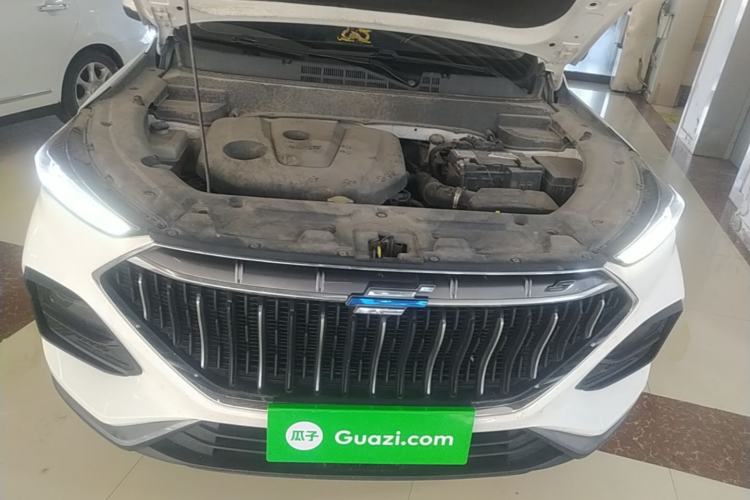 Used CHANGAN OSHAN X5 2021 1.6L CVT Luxury Model Engine Bay