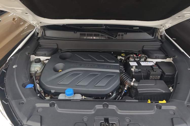 Used CHANGAN OSHAN X5 2021 1.5T DCT Prestige Edition Engine Bay