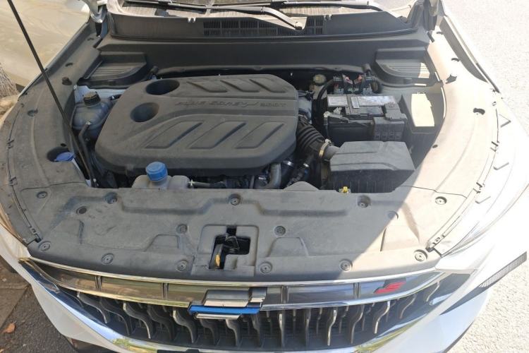 Used CHANGAN OSHAN X5 2021 1.5T DCT Prestige Edition Engine Bay