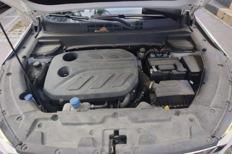 Used CHANGAN OSHAN X5 2021 1.5T DCT Luxury Edition Engine Bay