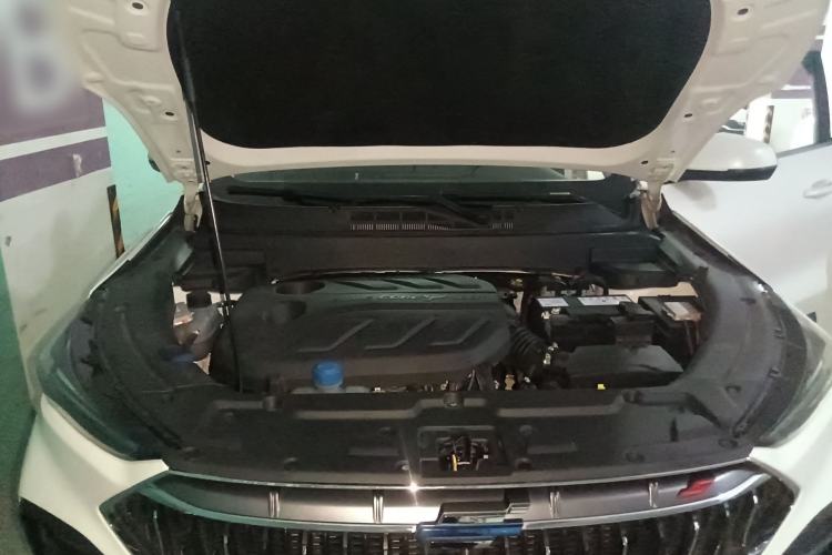Used CHANGAN OSHAN X5 2021 Revised Version 1.5T DCT Luxury Edition Engine Bay