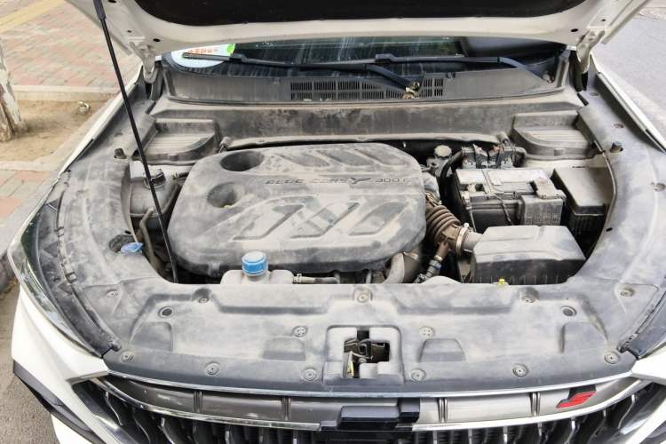 Used CHANGAN OSHAN X5 2021 1.5T DCT Luxury Edition Engine Bay
