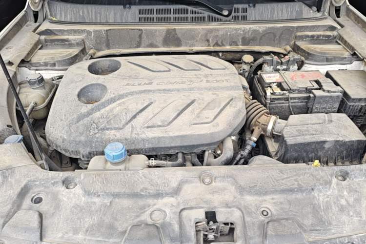 Used CHANGAN OSHAN X5 2021 1.5T DCT Luxury Edition Engine Bay