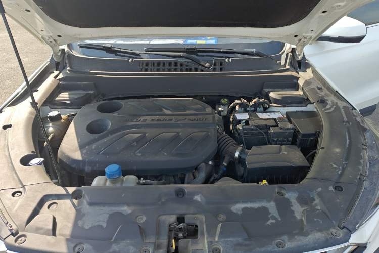 Used CHANGAN OSHAN X5 2021 Revised Version 1.5T DCT Luxury Edition Engine Bay