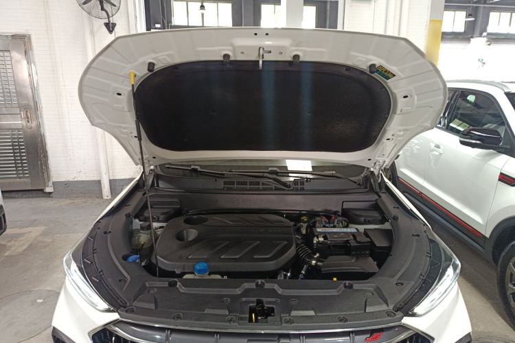 Used CHANGAN OSHAN X5 2021 1.5T DCT Prestige Edition Engine Bay