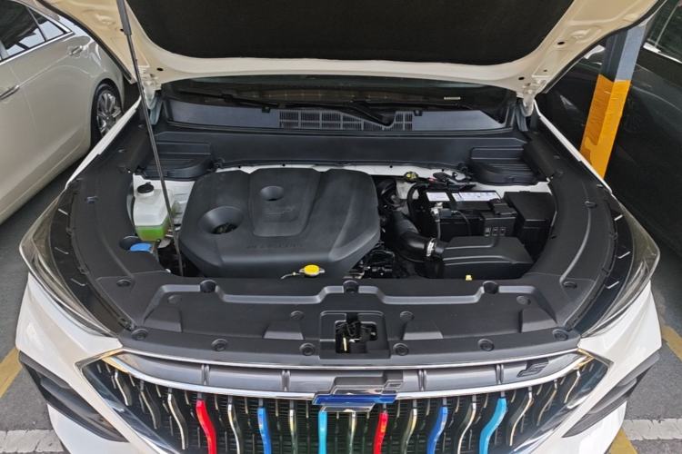Used CHANGAN OSHAN X5 2021 1.6L CVT Luxury Model Engine Bay