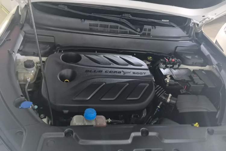 Used CHANGAN OSHAN X5 2021 1.5T DCT Flagship Edition Engine Bay