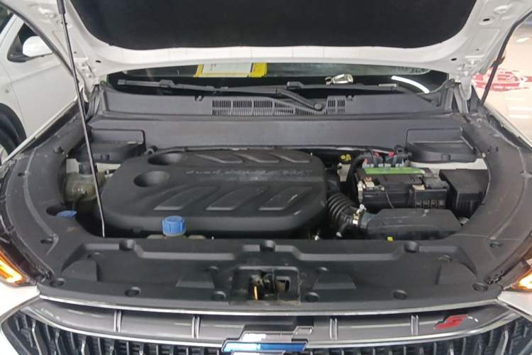 Used CHANGAN OSHAN X5 2021 1.5T DCT Prestige Edition Engine Bay