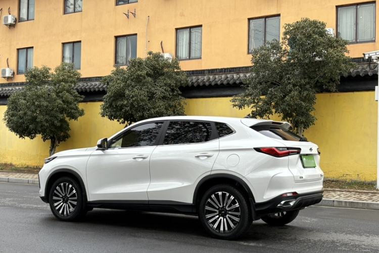 Used CHANGAN OSHAN X5 2021 Revised Version 1.5T DCT Luxury Edition Exterior 1