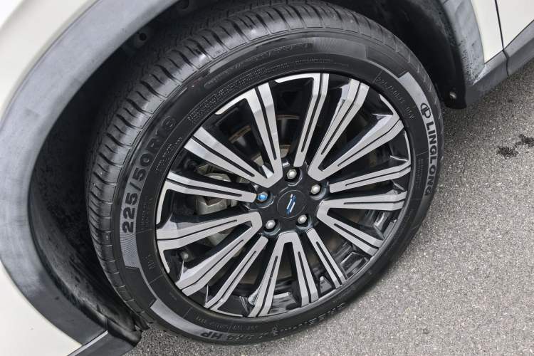 Used CHANGAN OSHAN X5 2021 1.6L CVT Luxury Model Exterior 10