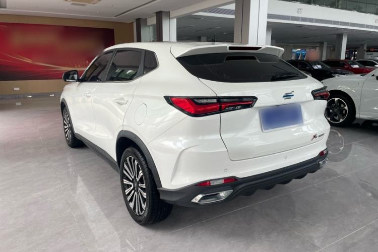 Used CHANGAN OSHAN X5 2021 1.5T DCT Prestige Edition Exterior 2