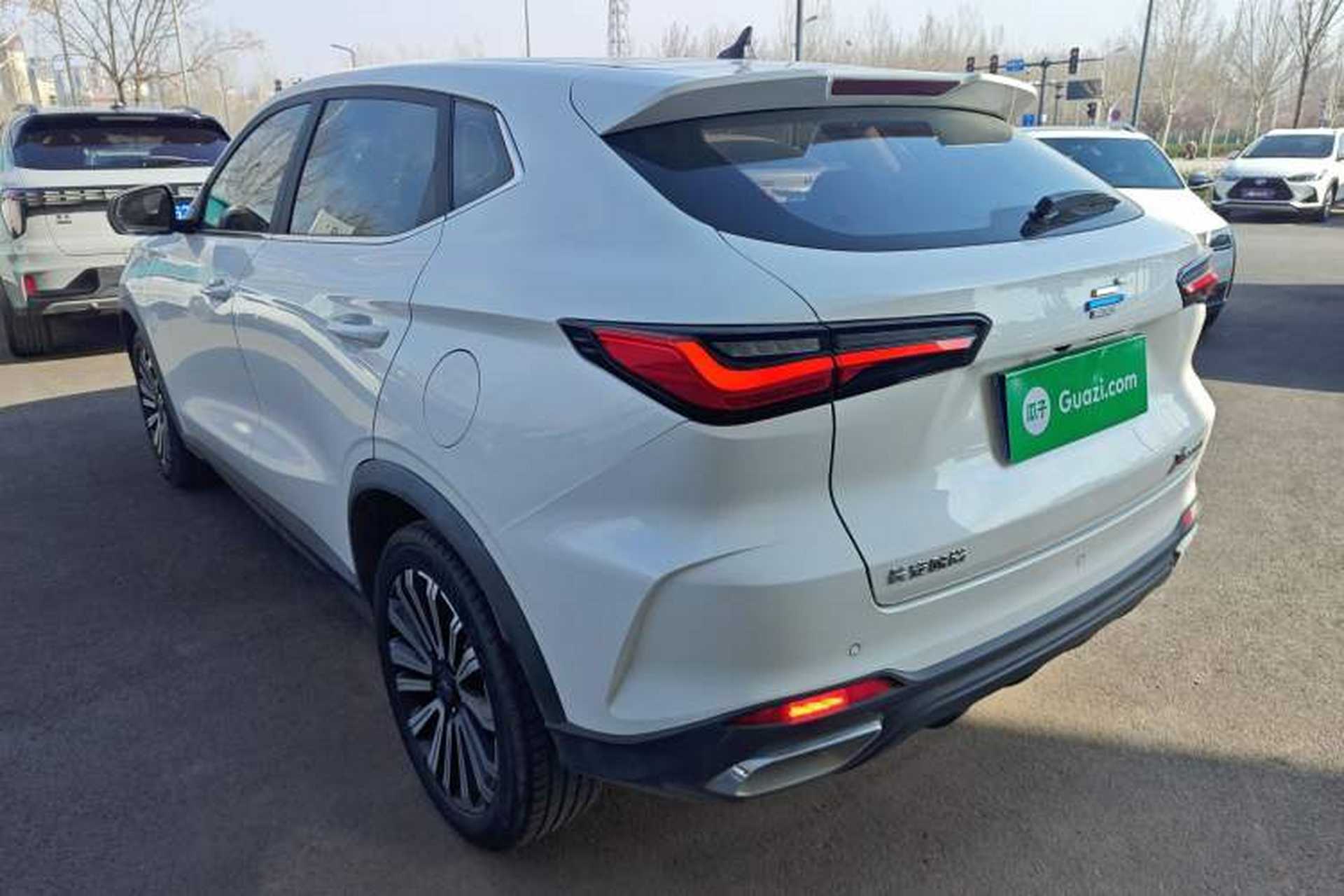 Used CHANGAN OSHAN X5 2021 Revised Version 1.5T DCT Luxury Edition Exterior 2