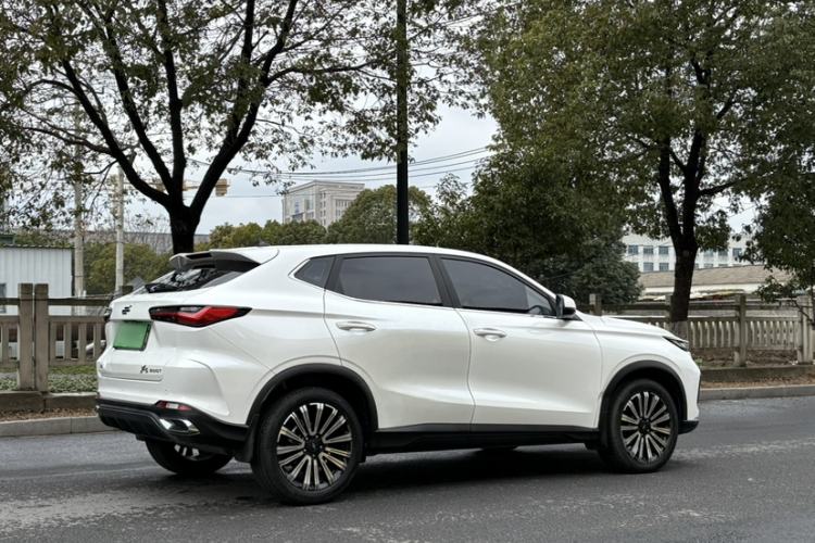 Used CHANGAN OSHAN X5 2021 Revised Version 1.5T DCT Luxury Edition Exterior 3