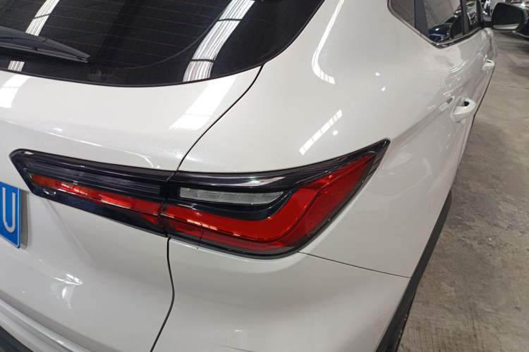 Used CHANGAN OSHAN X5 2021 1.5T DCT Prestige Edition Exterior 3