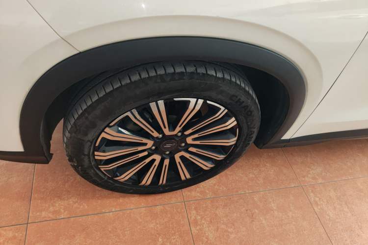 Used CHANGAN OSHAN X5 2021 1.5T DCT Luxury Edition Exterior 4