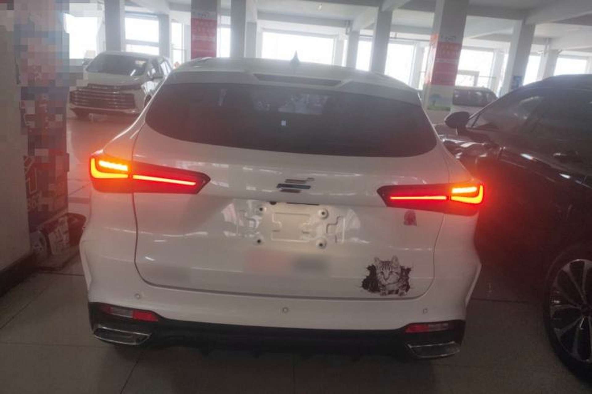 Used CHANGAN OSHAN X5 2021 1.5T DCT Prestige Edition Exterior 4