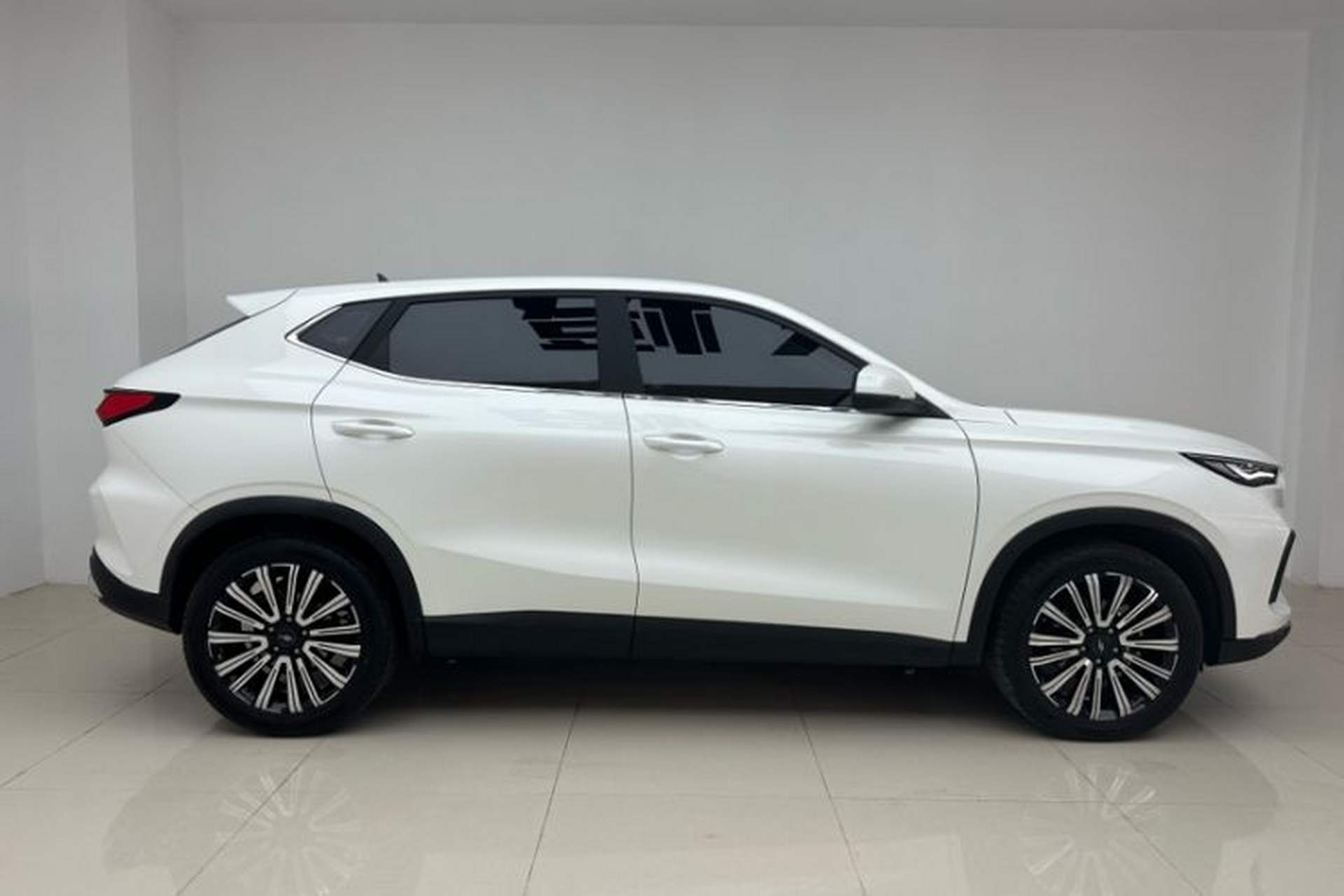 Used CHANGAN OSHAN X5 2021 1.5T DCT Luxury Edition Exterior 4