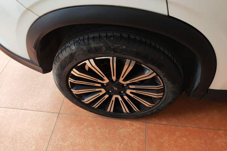 Used CHANGAN OSHAN X5 2021 1.5T DCT Luxury Edition Exterior 5