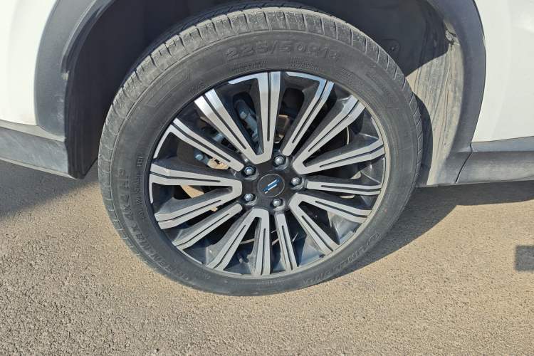 Used CHANGAN OSHAN X5 2021 Revised Version 1.5T DCT Luxury Edition Exterior 5