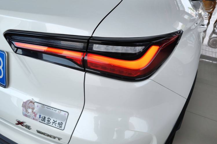 Used CHANGAN OSHAN X5 2021 Revised Version 1.5T DCT Luxury Edition Exterior 6