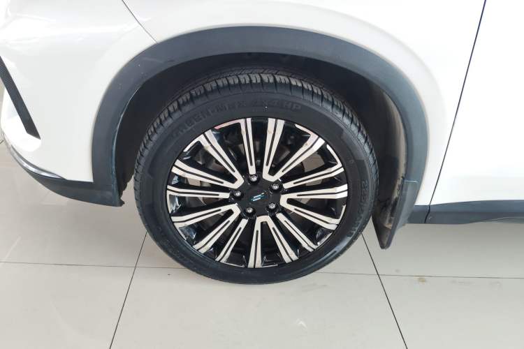 Used CHANGAN OSHAN X5 2021 Revised Version 1.5T DCT Luxury Edition Exterior 7