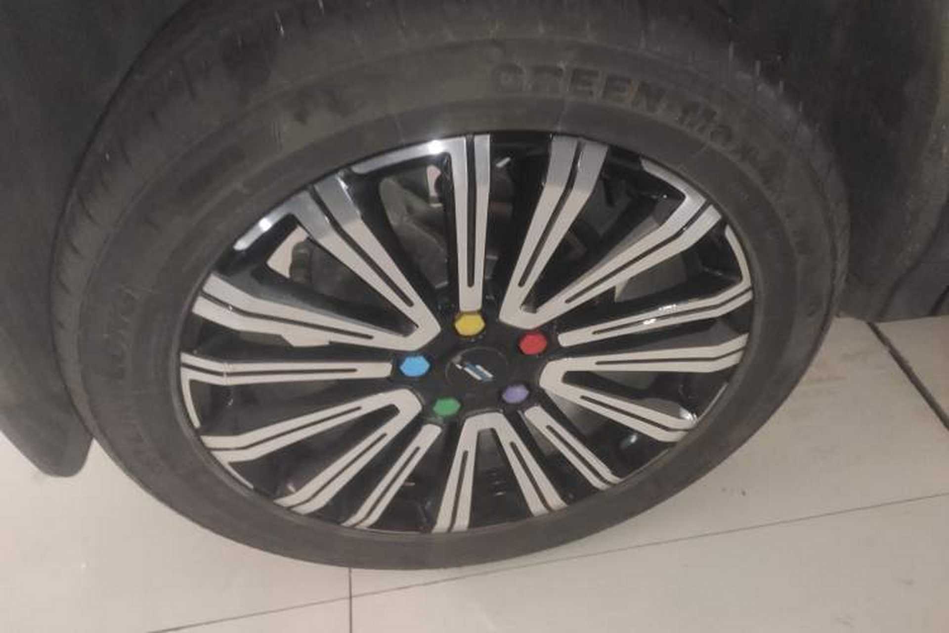Used CHANGAN OSHAN X5 2021 1.5T DCT Prestige Edition Exterior 8