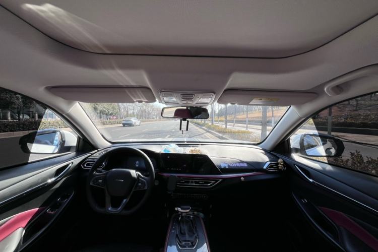 Used CHANGAN OSHAN X5 2021 1.5T DCT Prestige Edition Exterior 9