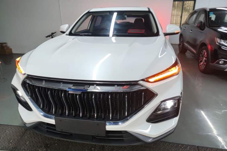 Used CHANGAN OSHAN X5 2021 1.5T DCT Prestige Edition Front