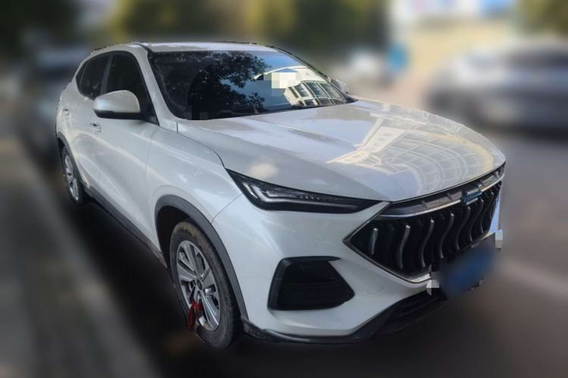 Used CHANGAN OSHAN X5 2021 Revised Version 1.6L Manual Luxury Edition Front Right 45 Deg