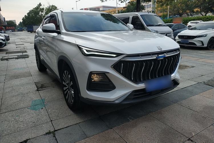 Used CHANGAN OSHAN X5 2021 1.6L CVT Comfort Model Front Right 45 Deg