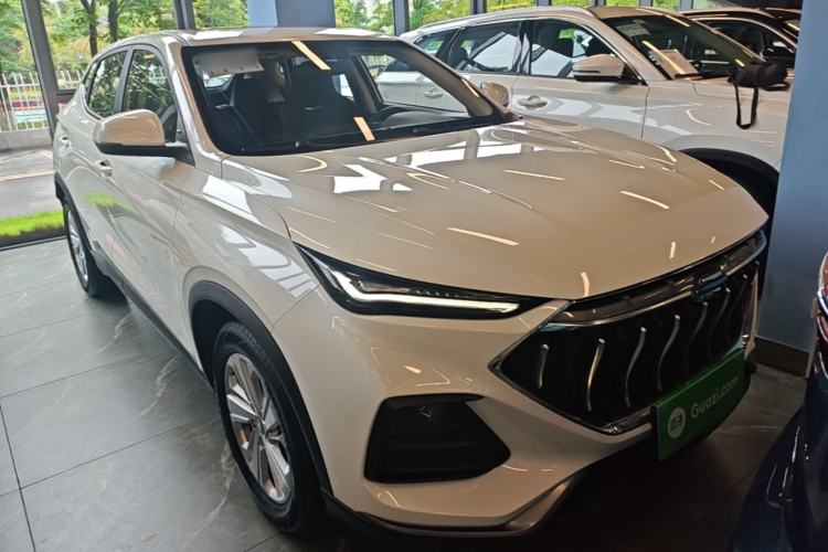 Used CHANGAN OSHAN X5 2021 1.6L CVT Luxury Model Front Right 45 Deg