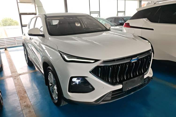 Used CHANGAN OSHAN X5 2021 1.6L CVT Luxury Model Front Right 45 Deg