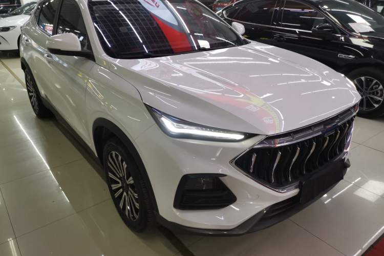 Used CHANGAN OSHAN X5 2021 1.5T DCT Prestige Edition Front Right 45 Deg
