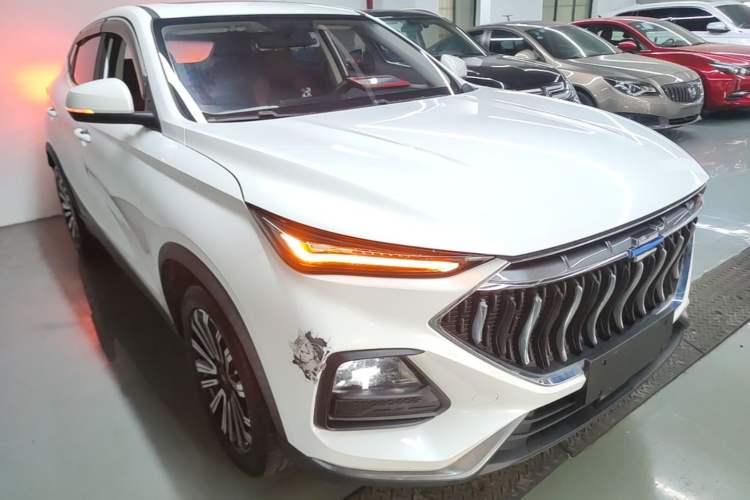 Used CHANGAN OSHAN X5 2021 1.5T DCT Prestige Edition Front Right 45 Deg