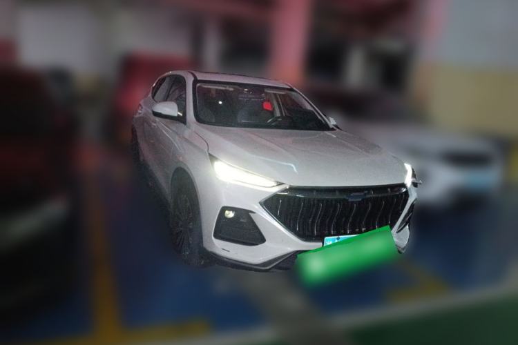 Used CHANGAN OSHAN X5 2021 1.6L CVT Luxury Model Front Right 45 Deg