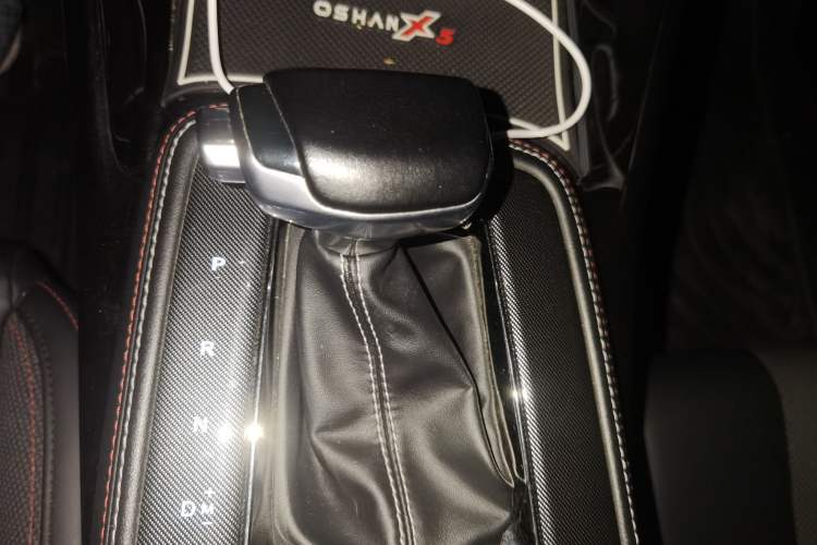 Used CHANGAN OSHAN X5 2021 1.5T DCT Prestige Edition Gear Lever