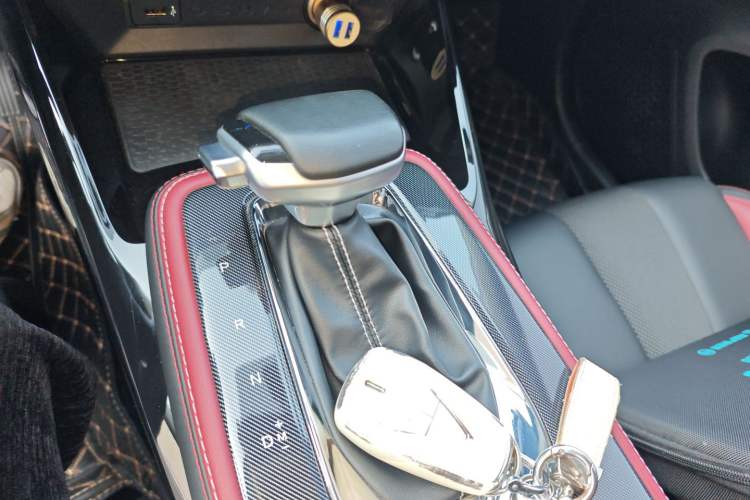 Used CHANGAN OSHAN X5 2021 1.5T DCT Prestige Edition Gear Lever