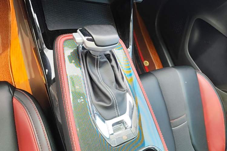 Used CHANGAN OSHAN X5 2021 Revised Version 1.5T DCT Luxury Edition Gear Lever