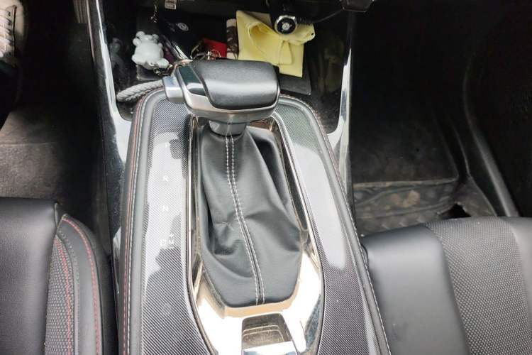 Used CHANGAN OSHAN X5 2021 1.5T DCT Prestige Edition Gear Lever