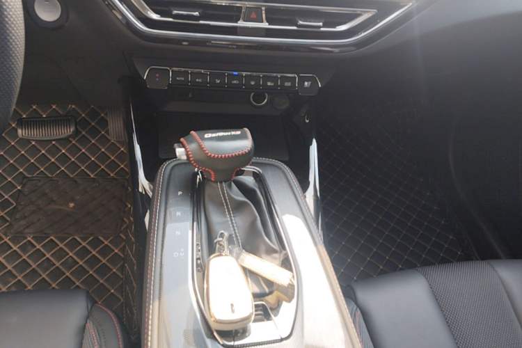 Used CHANGAN OSHAN X5 2021 1.5T DCT Flagship Edition Gear Lever