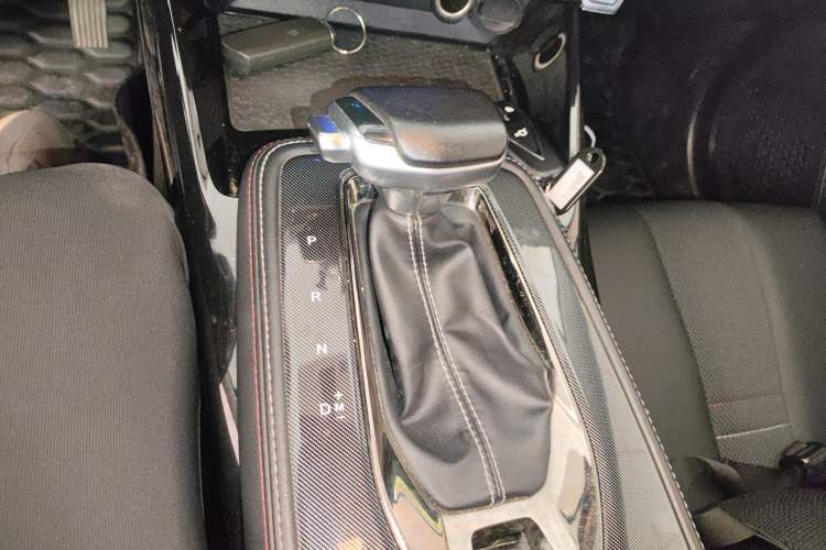 Used CHANGAN OSHAN X5 2021 1.5T DCT Luxury Edition Gear Lever